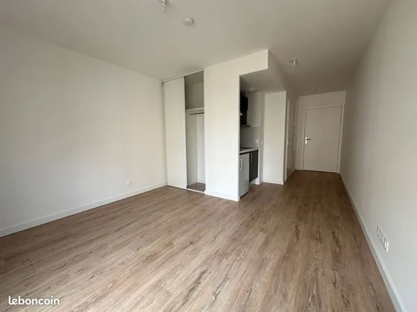 Studio 1 pièce 24 m²