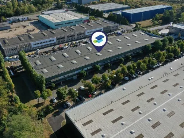 Entrepôt 1243 m²