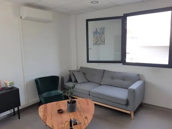 Bureau 100 m²