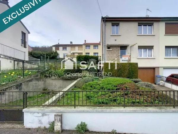 Maison avec jardin et fort potentiel pour donner vie à vos projets.