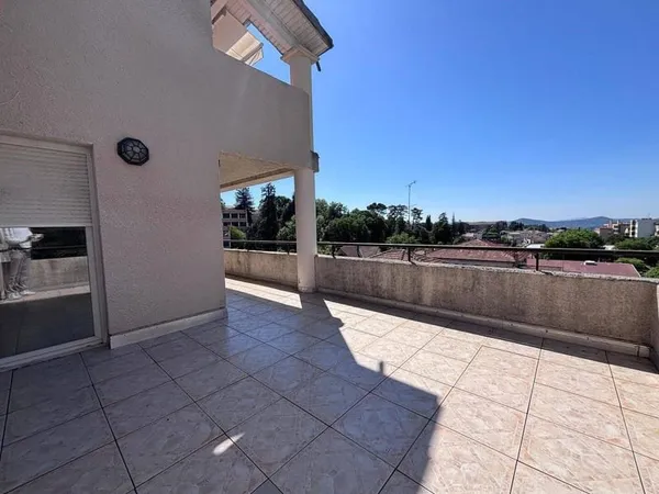 Appartement 5 pièces 154 m²