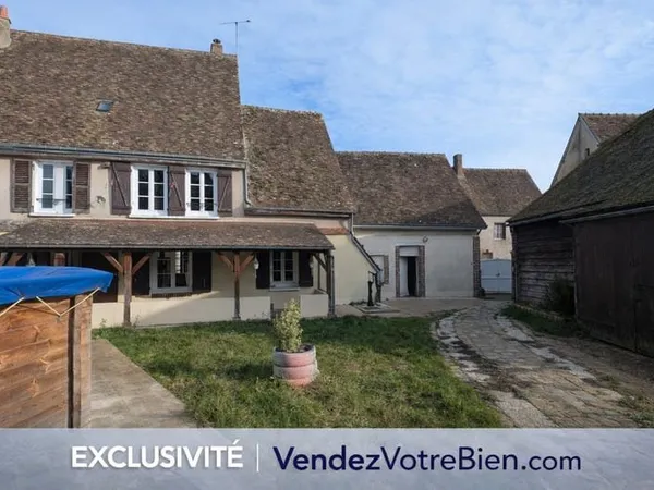 Exclusivité Vendez-Votre-Bien.com Maison 7 pièces 168 m2 avec grange et jardin à Dangeau (28)