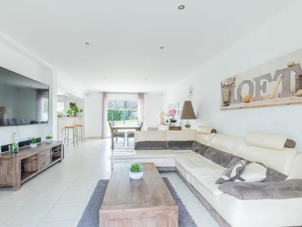 Maison 9 pièces 199 m²