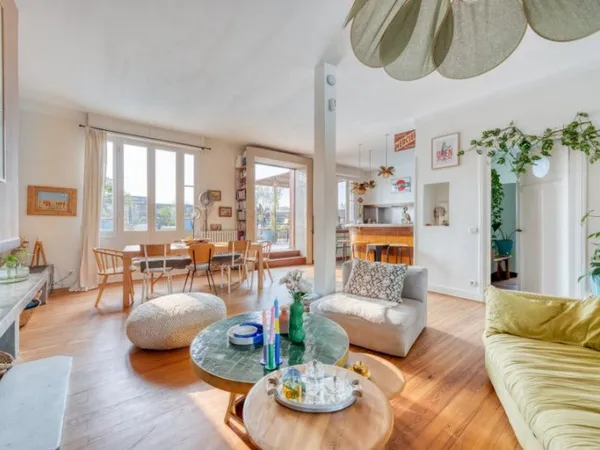 Maison 8 pièces 230 m²