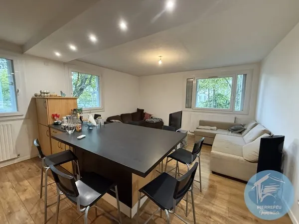 VILLEURBANNE - APPARTEMENT T4 VENDU LOUÉ DE 73M2 + STATIONNE