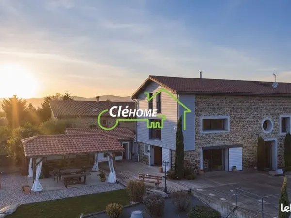 Propriété 6 pièces 283 m²