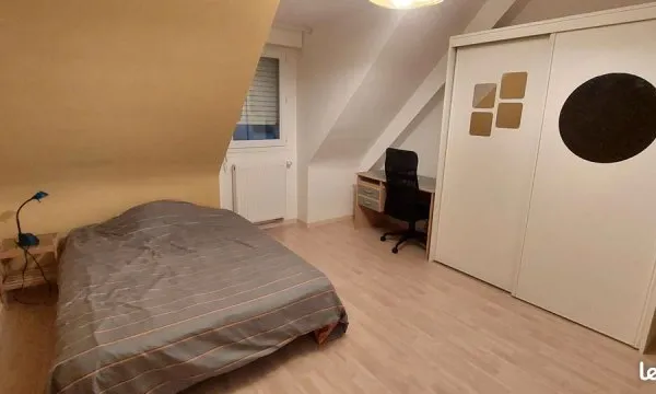 Chambre à louer maison de 170 m2 à Chartres de Bretagne
