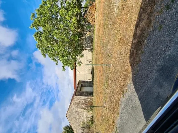 Joli terrain de 750 m² à Saint Sulpice d'Arnoult