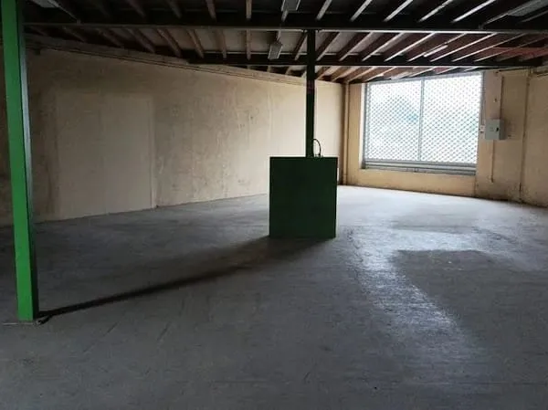 Local 2 pièces 475 m²