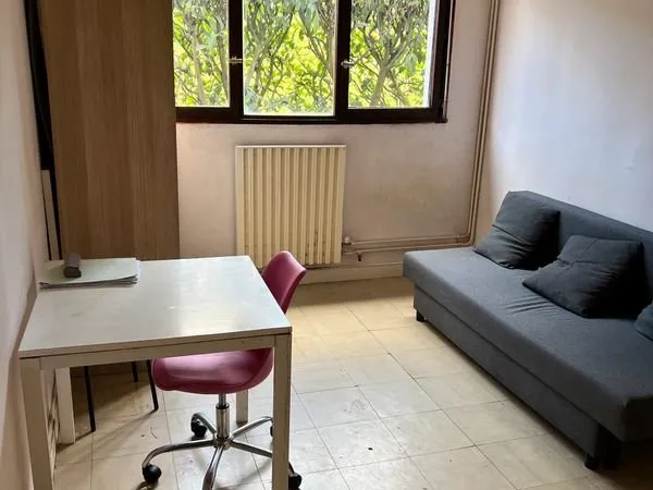 Studio de 16 M2 à Noisy le Roi