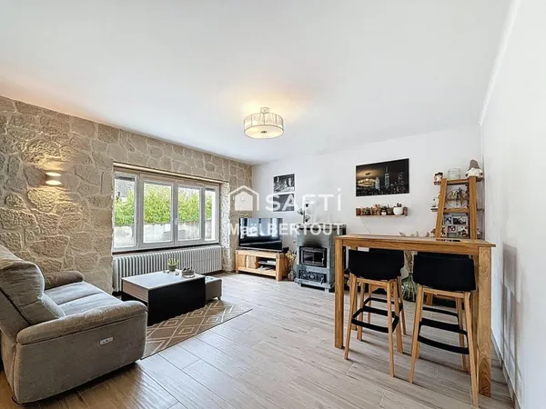 Maison spacieuse à Corbonod, un potentiel unique à saisir!