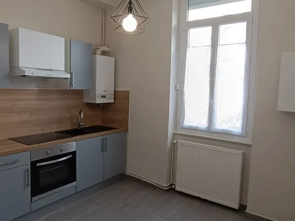 Appartement 2 pièces 33m² entièrement rénové Lyon 8 secteur secteur Monplaisir la plaine