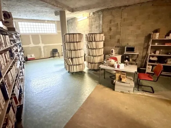 Entrepôt 55 m²