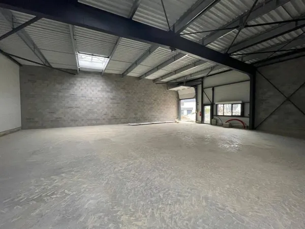 Local d'activité 315 m²