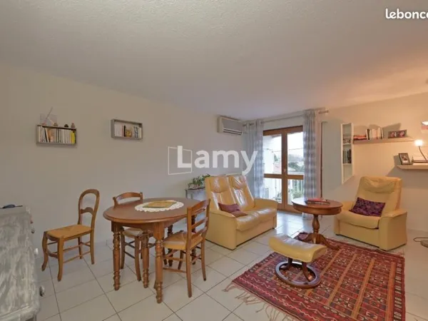 Parking 79 m²