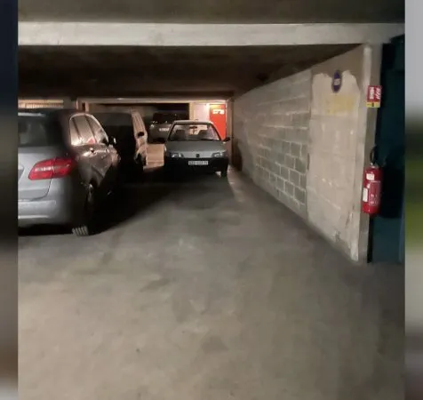 Parking - jusqu'à Septembre