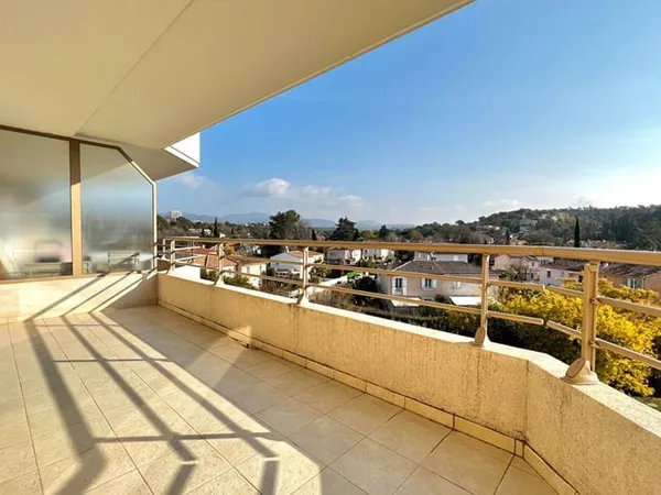 Appartement VIDE - 2 pièces 48m² au 4ème avec asc. - Terrasse et parking