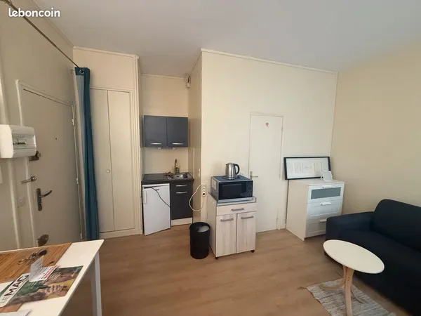 Studio meublé - 18 m² - Paris 17e (Batignolles / Pont Cardinet)