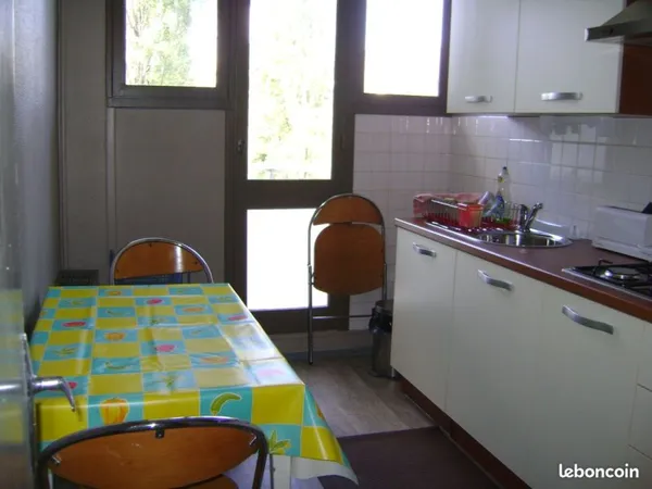 Chambre meublee en colocation