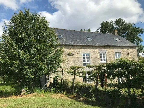 EXCLUSIVITE Maison de pays Chaleureuse et claire, belles prestations, grand terrain