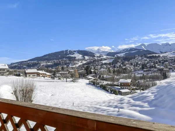 Chalet à rénover, vaste terrain, vue époustouflante