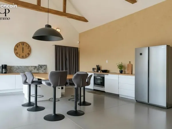 Maison 6 pièces 211 m²