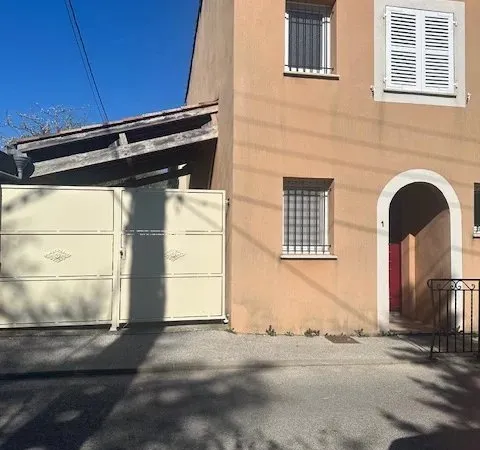DUPLEX 68 M2 PARKING+JARDINET
