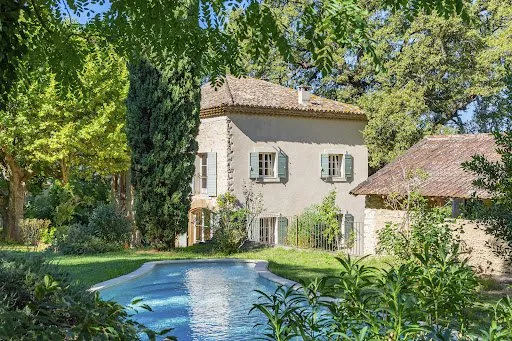 Maison 250 m²