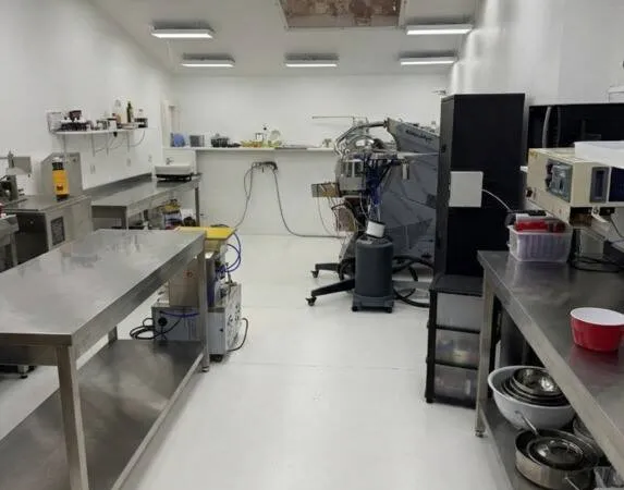 Local commercial 85 m²