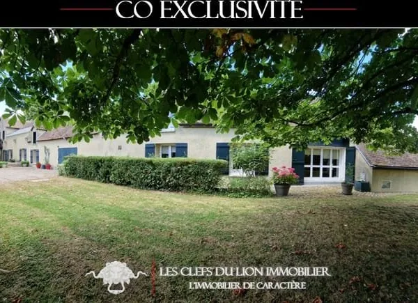 LONGERE ISOLÉE ET SA MAISON D'AMIS SUR SON PARC ARBORÉ