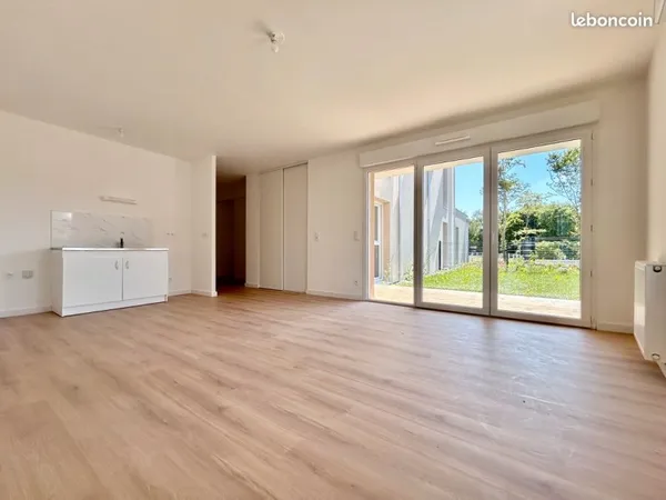 Appartement T3 de 64m2 - État neuf - Terrasse, jardin, parking - Proximité commerces