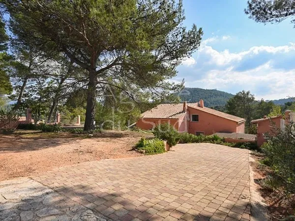 Maison de plain-pied 5 pièces 200 m²