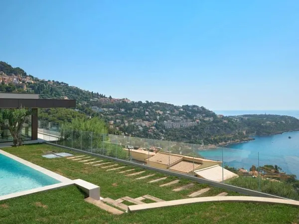Villa 7 pièces 250 m²