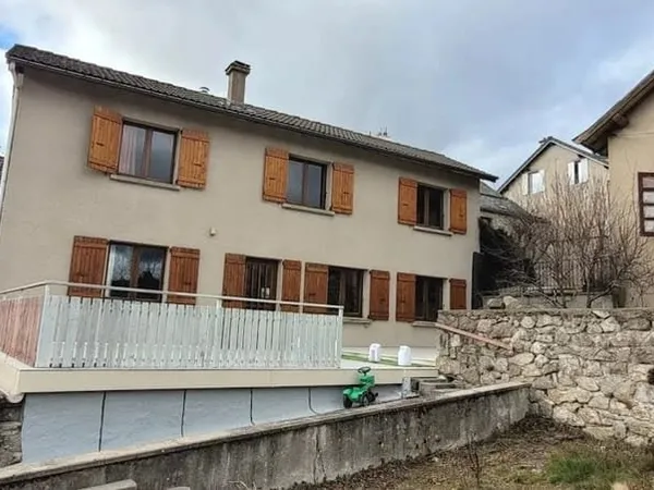Maison 6 pièces 176 m²