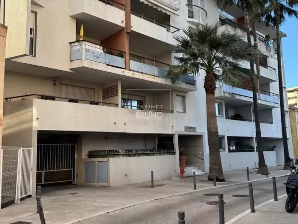 2 Piéces Cannes la Bocca centre