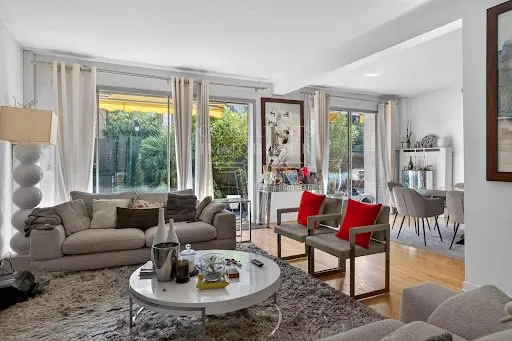 Appartement 5 pièces 141 m²
