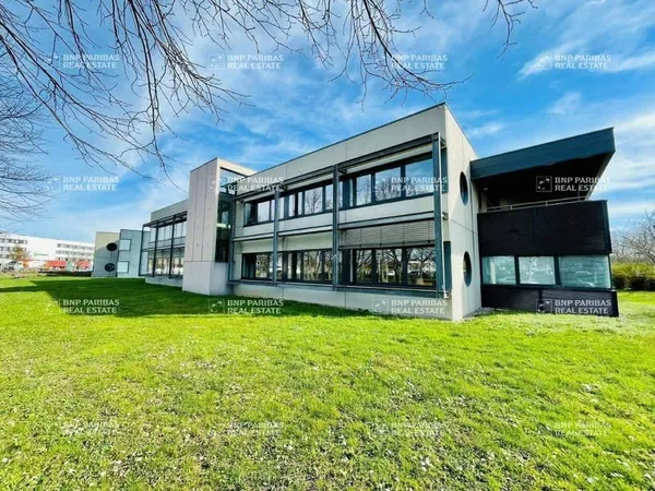 Bureau 286 m²
