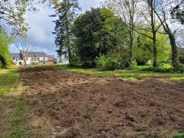 Terrain 1250 m² RADENAC