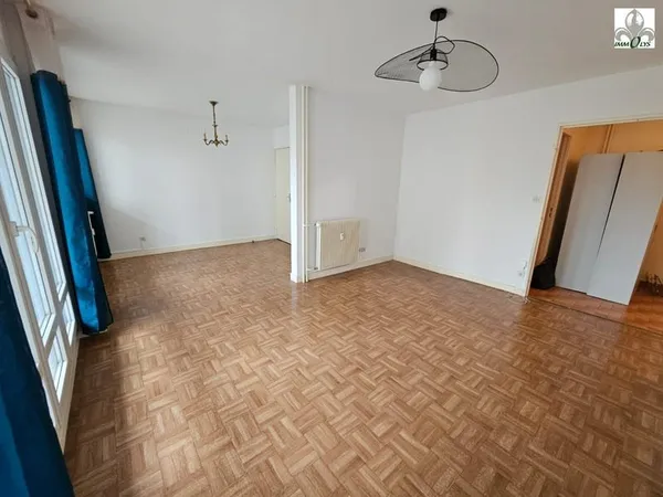 Grand T2 avec balcon, cave et cellier