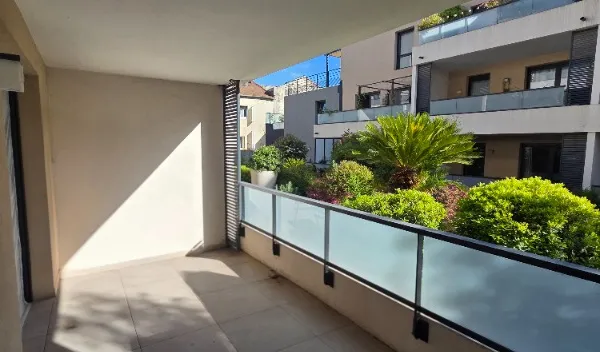 T2 + Terrasse + Garage – Proche Antigone - Tram à 1 min