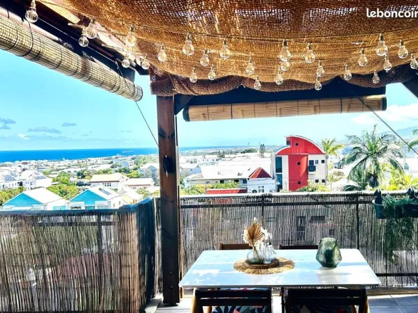 APPARTEMENT T3 à SAINT-PIERRE AVEC VUE EXCEPTIONNELLE