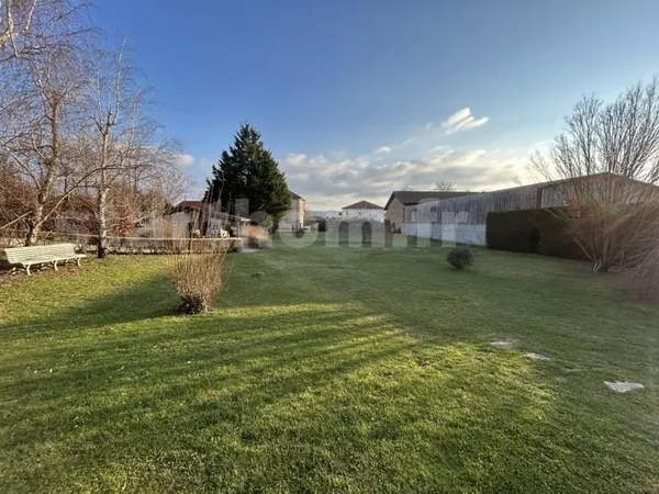Terrain 2000 m²