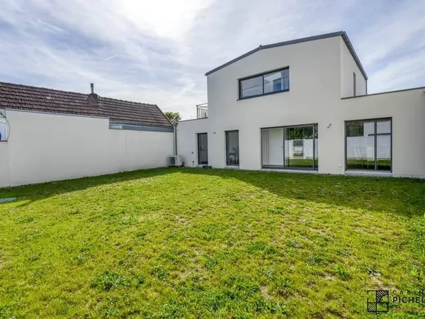 Maison de plain-pied 6 pièces 152 m²