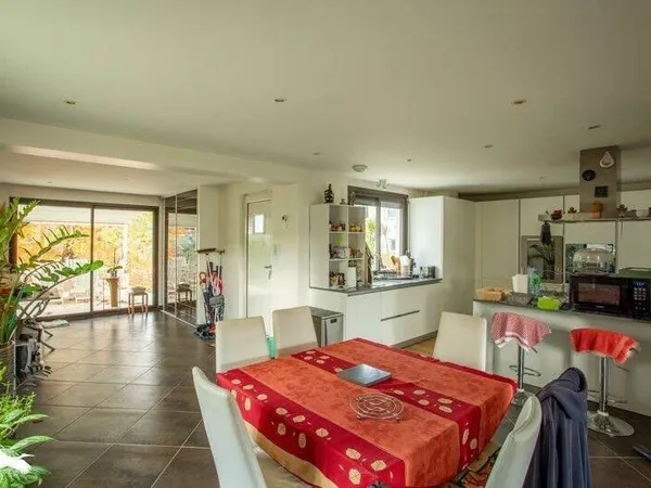 Maison 6 pièces 200 m²