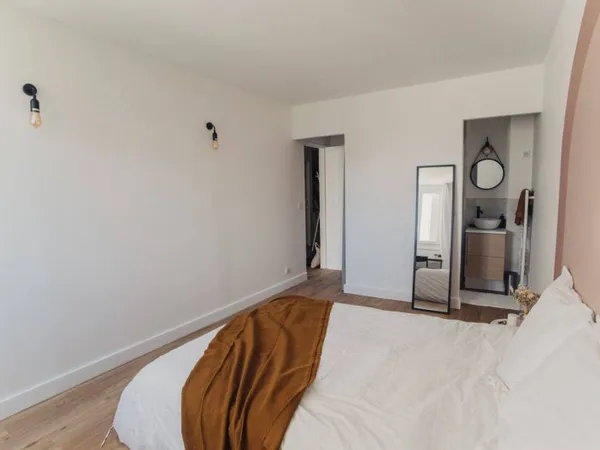 Appartement 6 pièces 100 m²