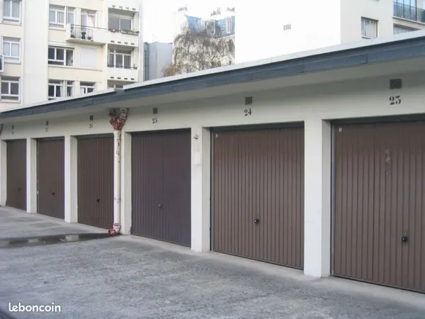 Box dans cour sécurisée Paris 11ème
