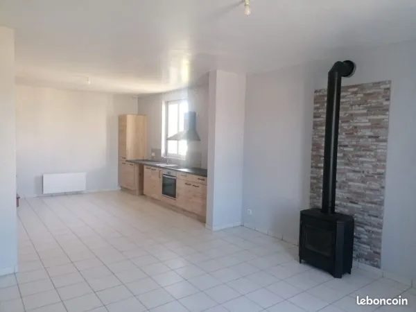 Loue F3 à Epense