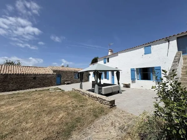 Ferme 8 pièces 256 m²