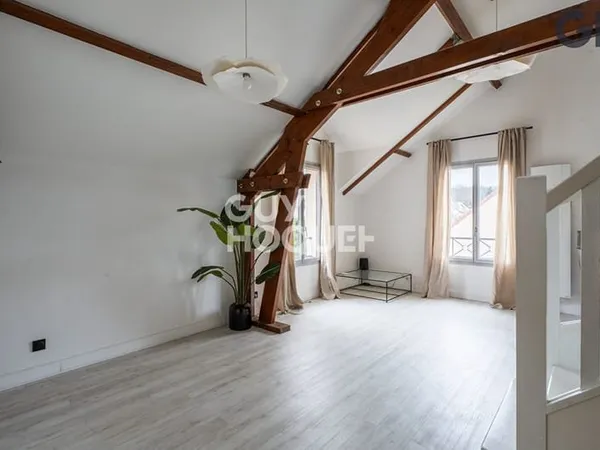 APPARTEMENT EN DUPLEX 3 PIECES À SOISY-SUR-SEINE