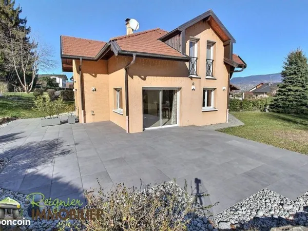 Maison 5 pièces 144 m²
